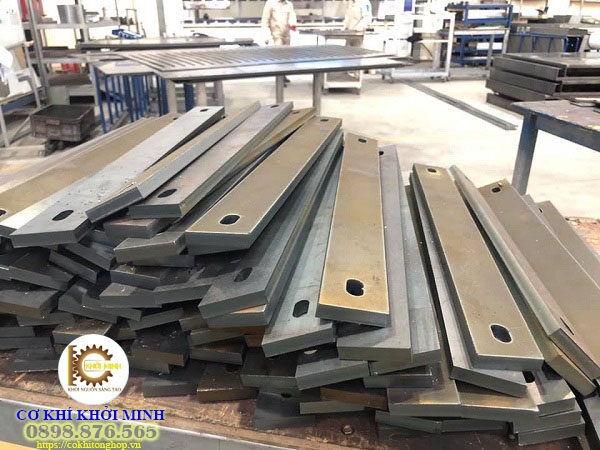 cắt laser thép tấm